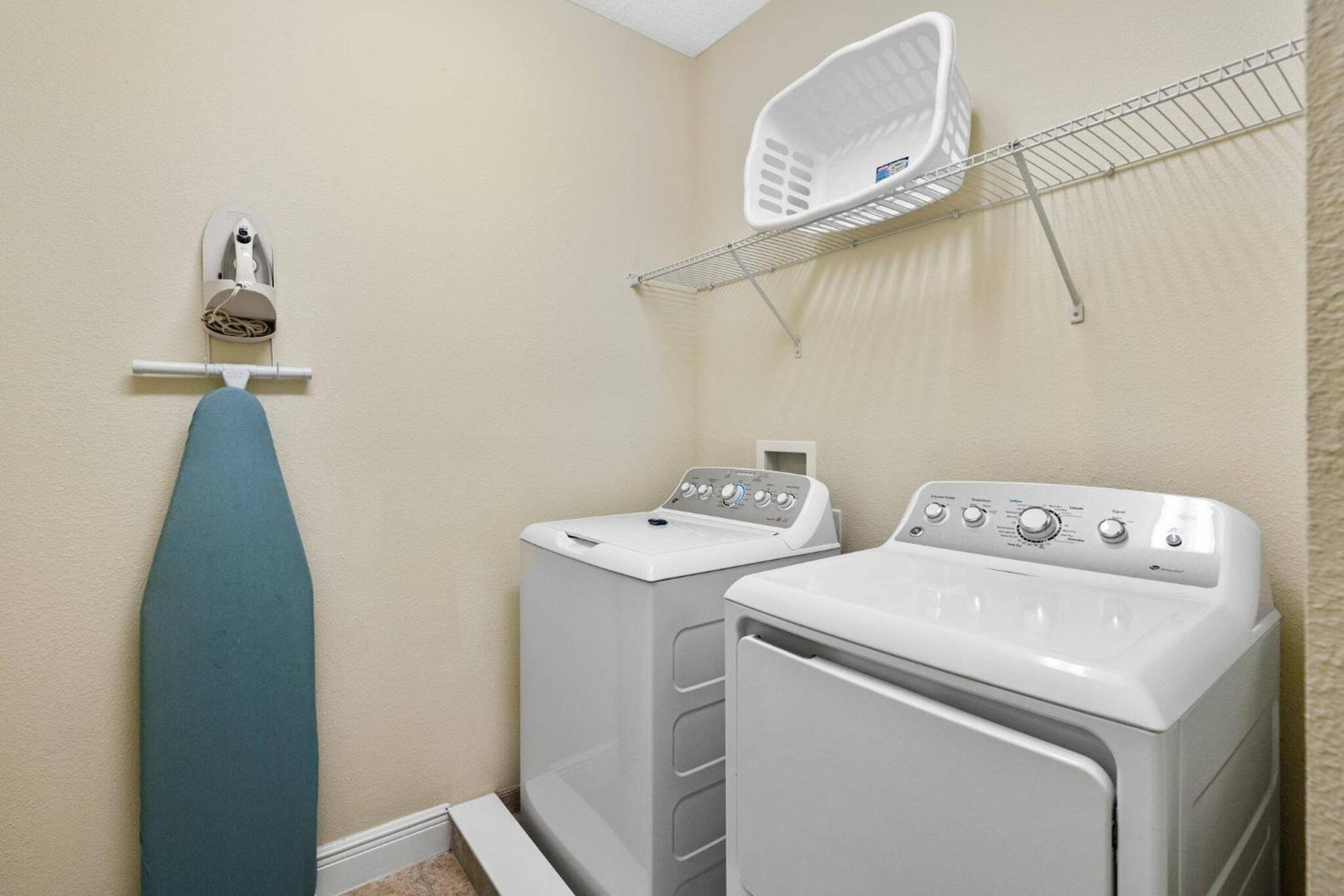 Lovely 5 Bedroom With Pool At Encore Holiday home Orlando