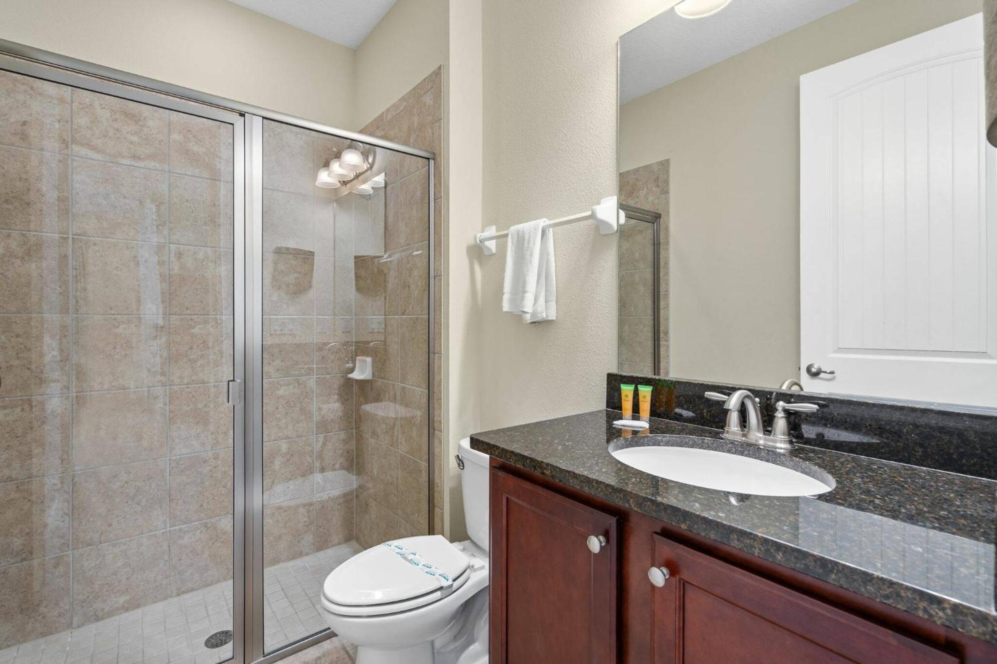 Lovely 5 Bedroom With Pool At Encore Holiday home Orlando