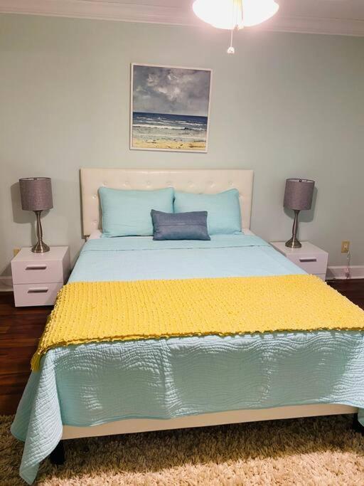 Peaceful 5-bedroom House With Pool! Holiday home Orlando