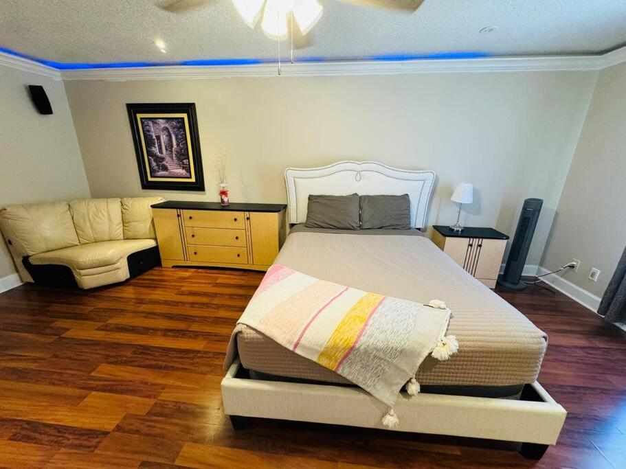Holiday home Peaceful 5-bedroom House With Pool! Orlando