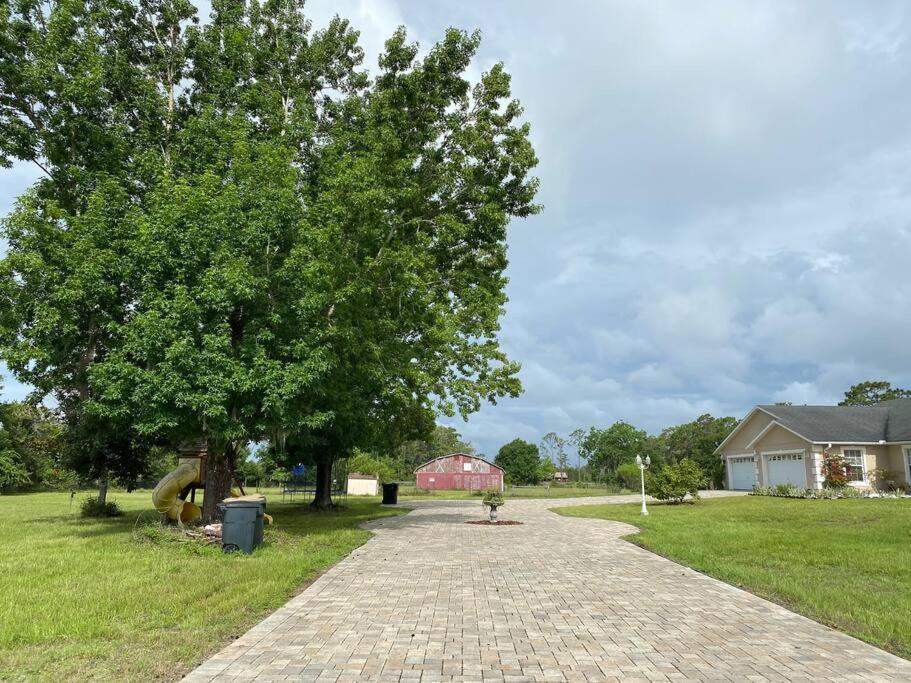 Peaceful 5-bedroom House With Pool! *