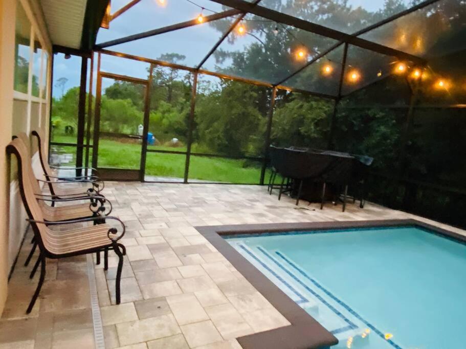 Peaceful 5-bedroom House With Pool! Orlando