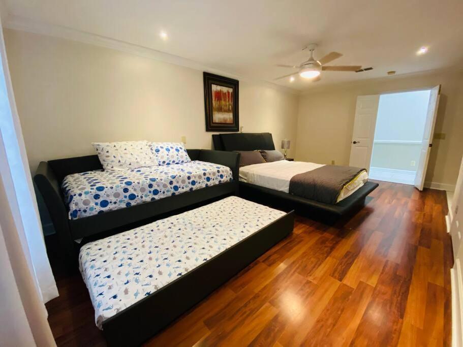 Peaceful 5-bedroom House With Pool! * Orlando