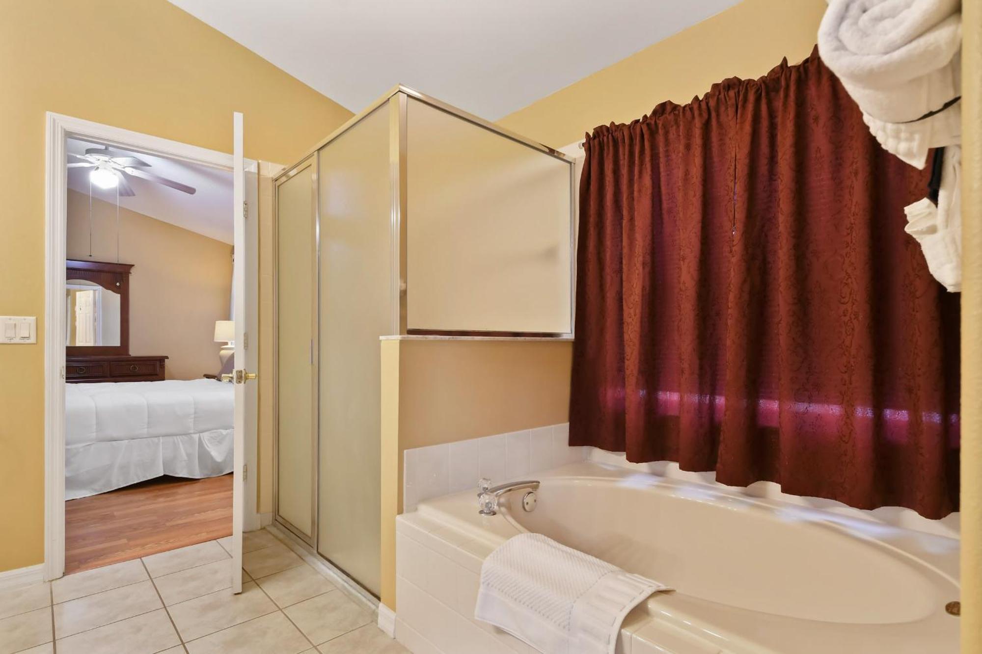 Holiday home Stunning 5 Bedrooms Pool Home-game Orlando