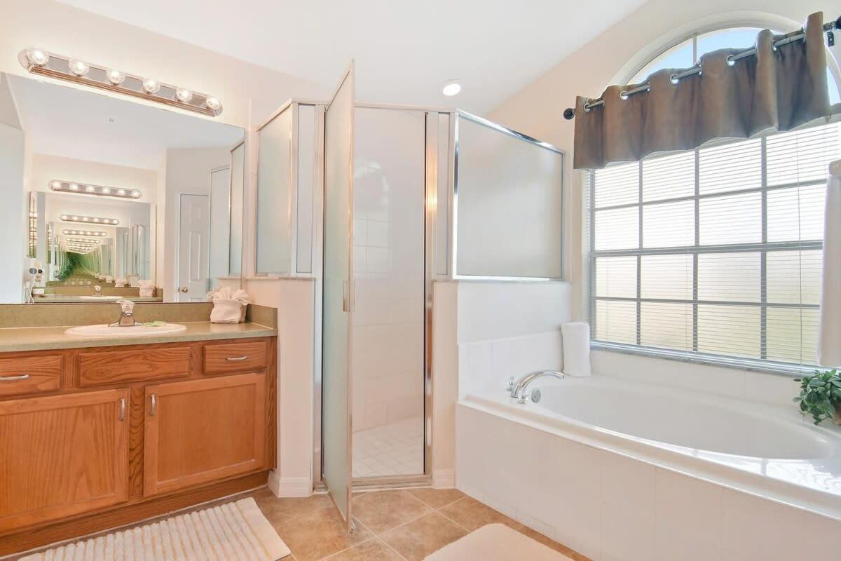4 Bedroom House South Facing Pool Game * Orlando