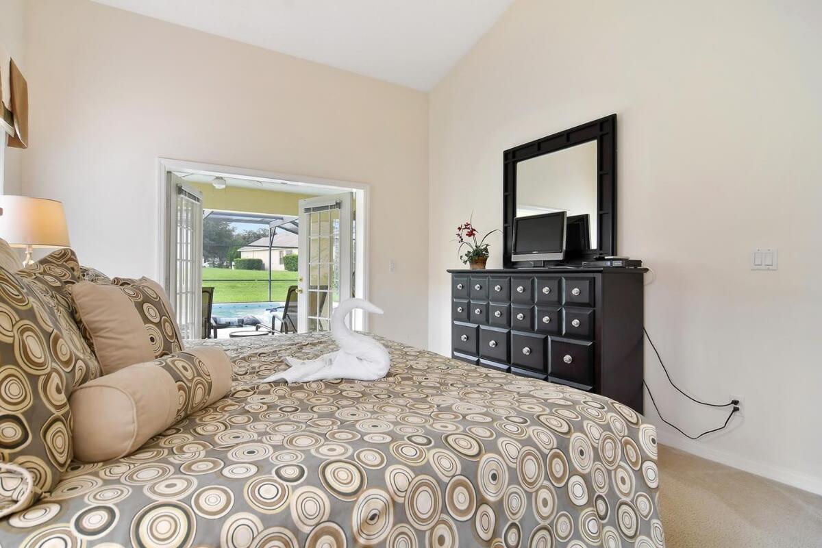 Holiday home 4 Bedroom House South Facing Pool Game Orlando