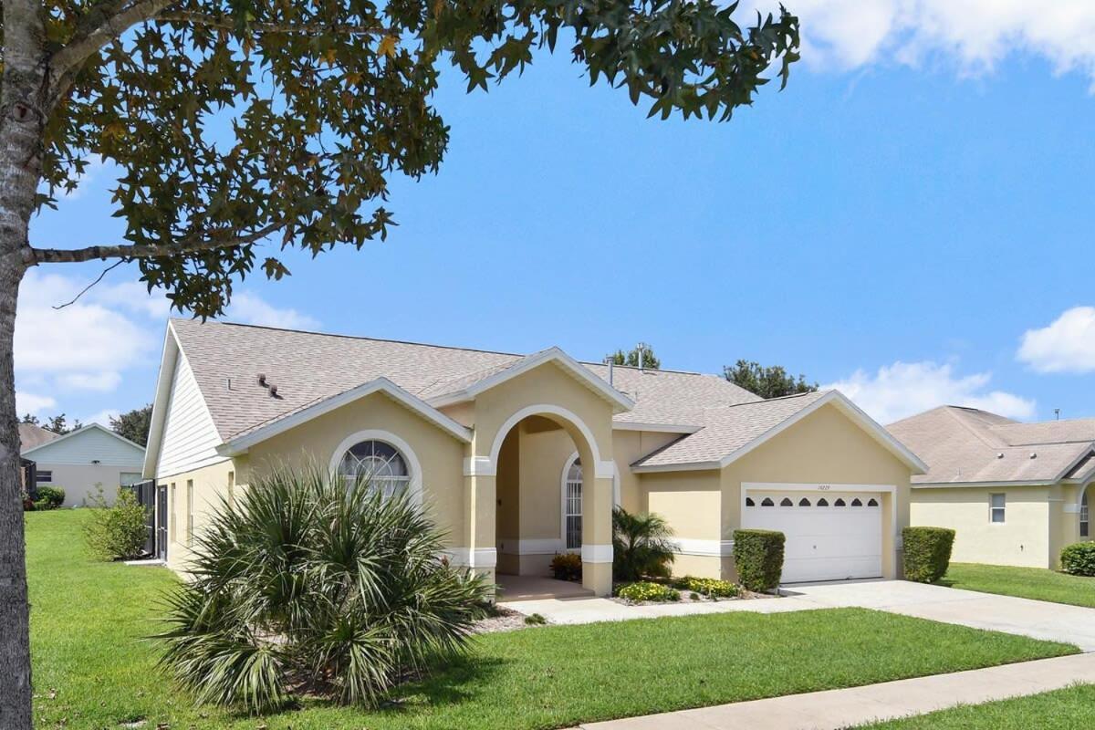 4 Bedroom House South Facing Pool Game