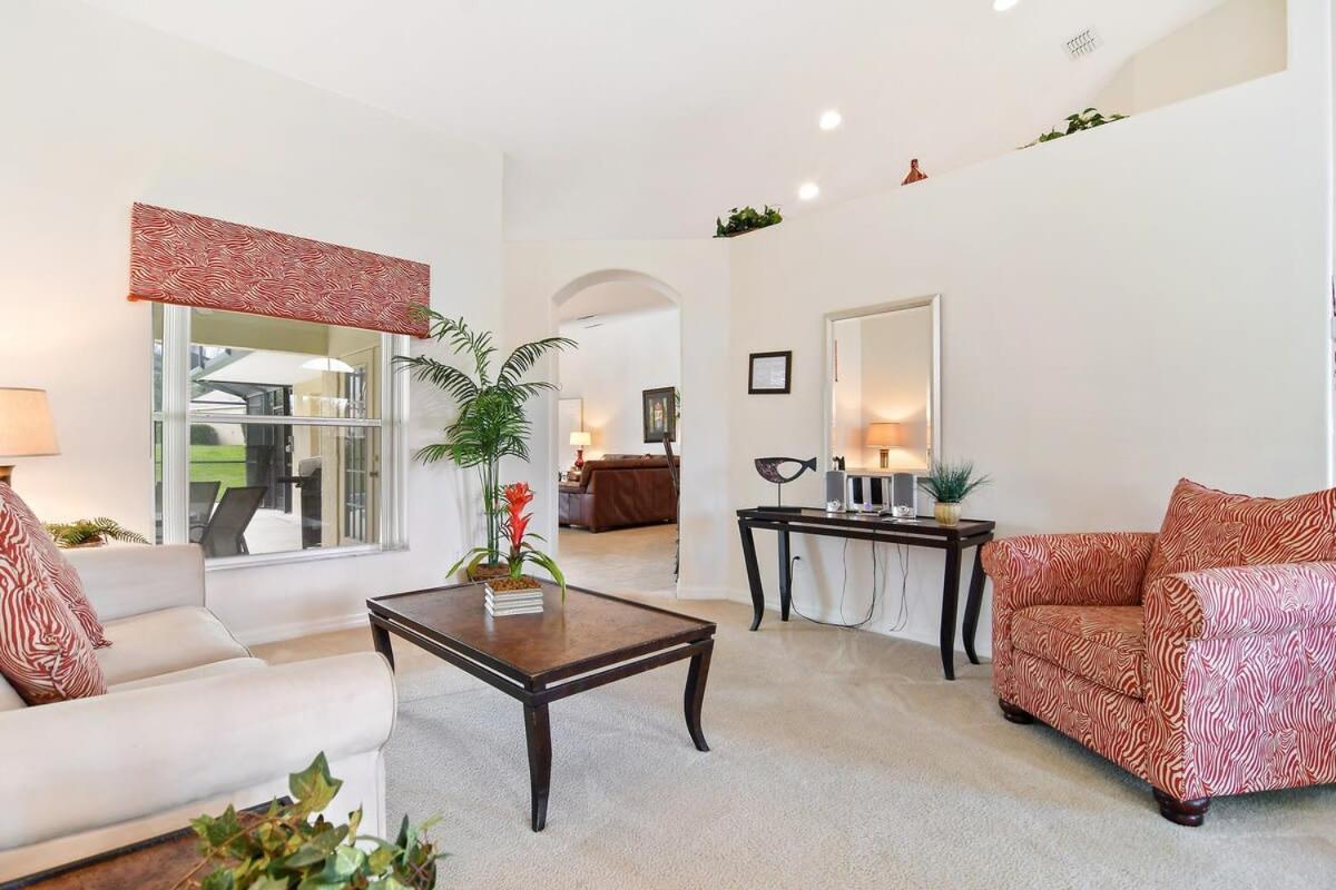 4 Bedroom House South Facing Pool Game Holiday home Orlando