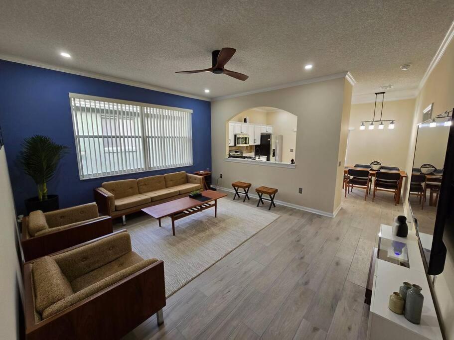 Holiday home Mid-century Oasis Near Orlando