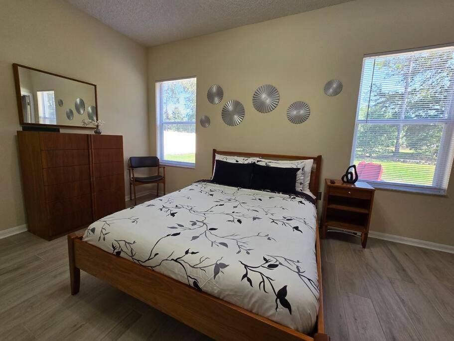 Holiday home Mid-century Oasis Near Orlando