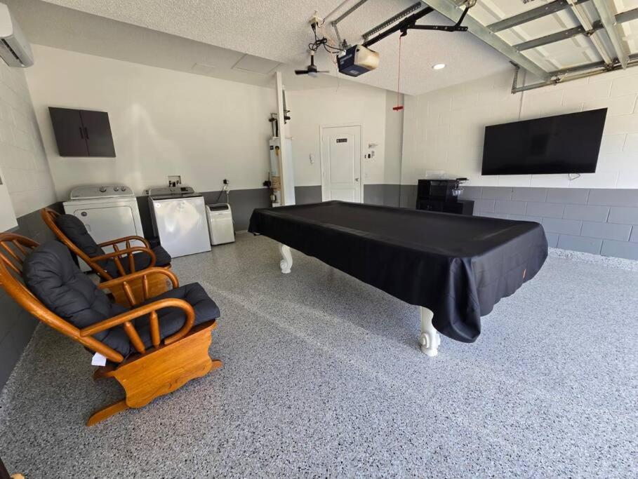 Mid-century Oasis Near Orlando