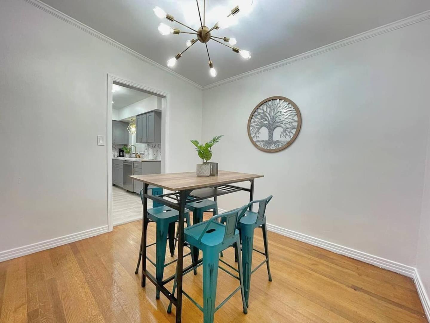 Pet-friendly 3br 20 Min To Mco & Holiday home *