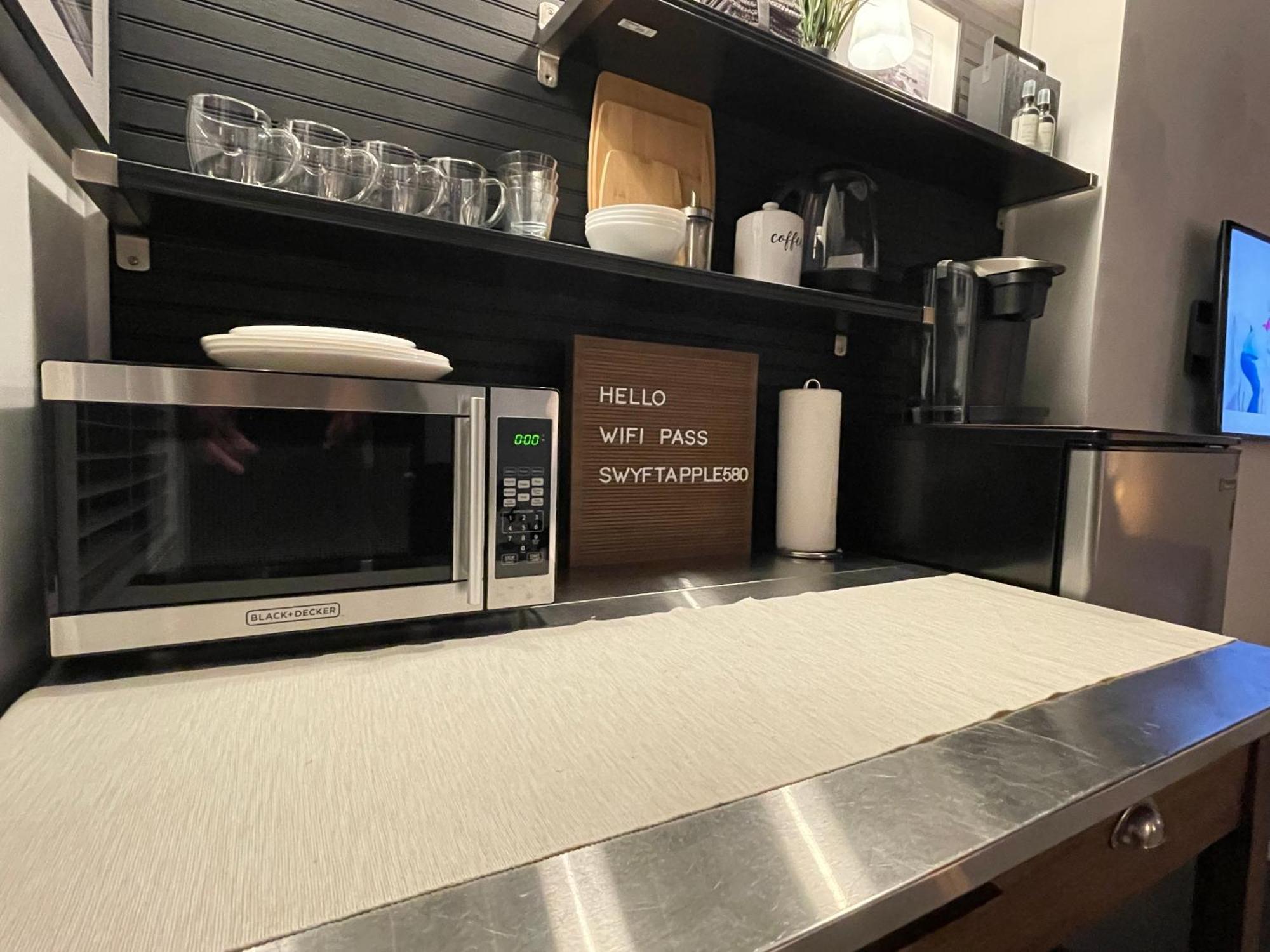 Lovely Spacious In Mills 50 District Guest house