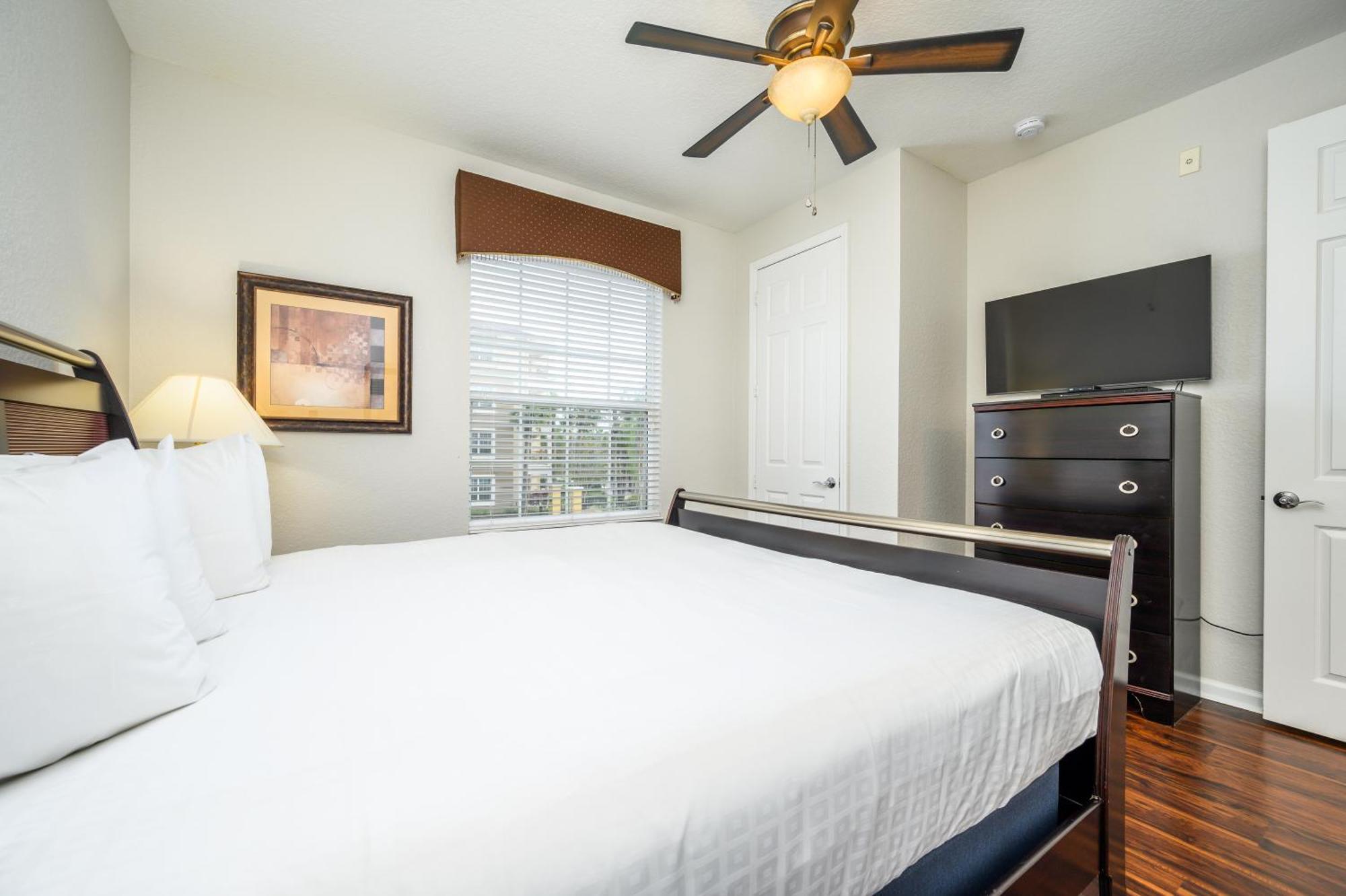 Premium View Condo, Vista Cay - 1002 *