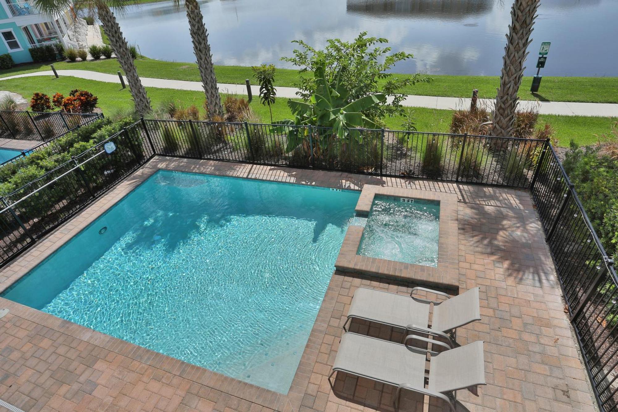 Margaritaville Heated Pool &spa, 3 Mile To Holiday home *