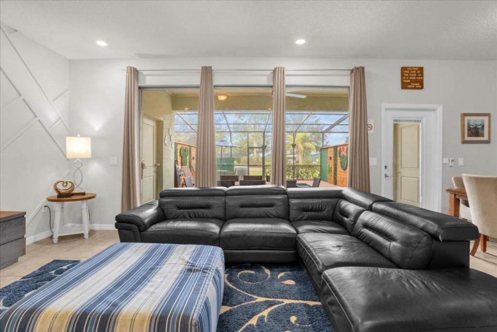 5 Bedrooms - 4,5 Bathrooms - Solterra 4618 Td
