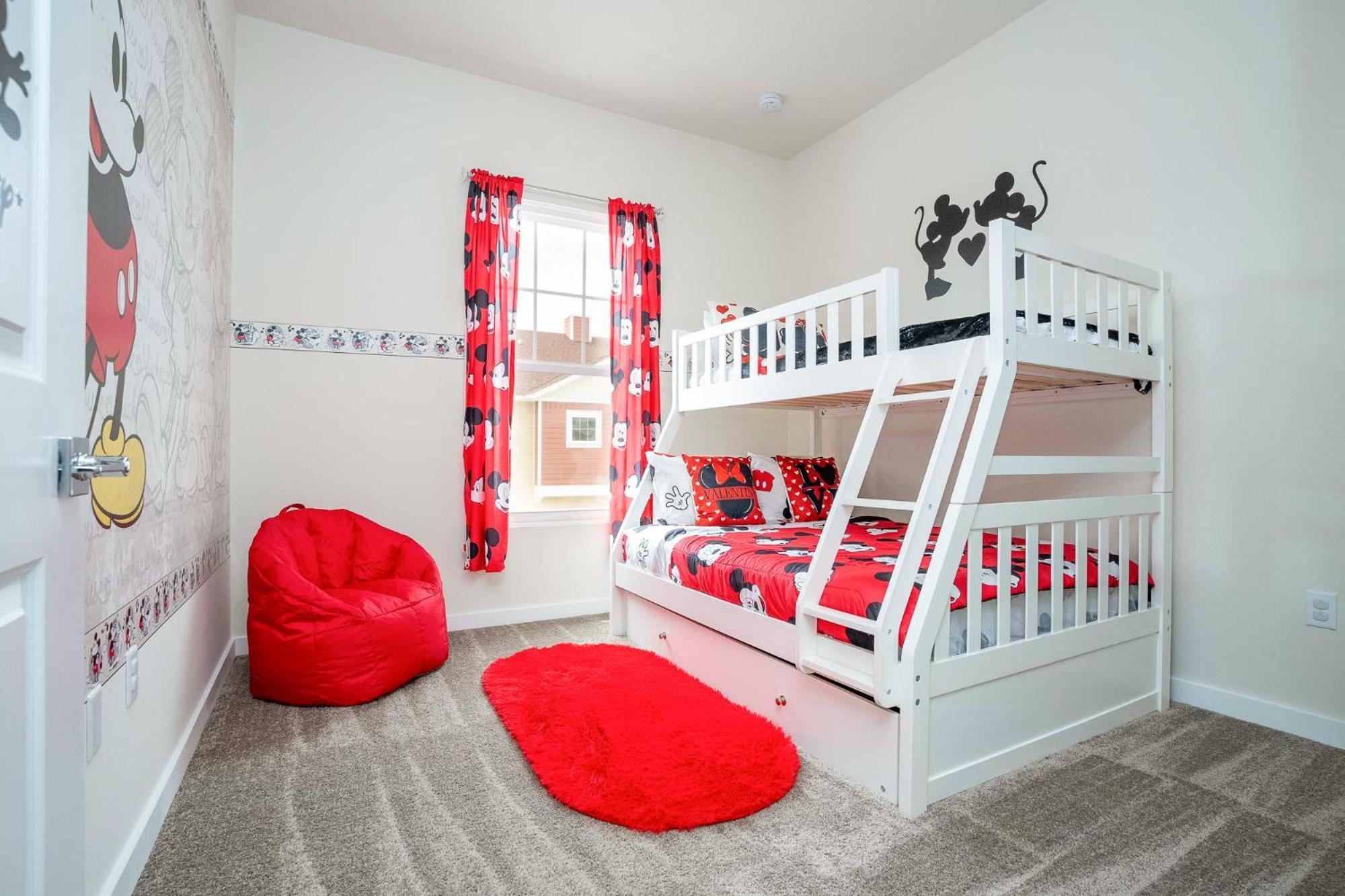 Holiday home Upstay - Mickey Mouse House W Access
