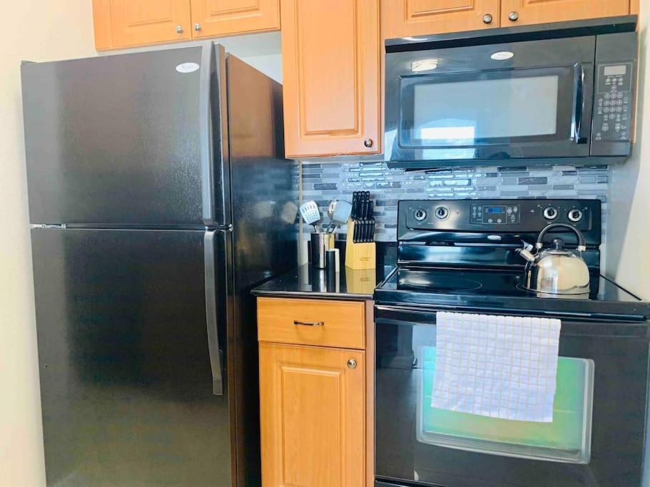 Walking Distance From Universal One Bedroom