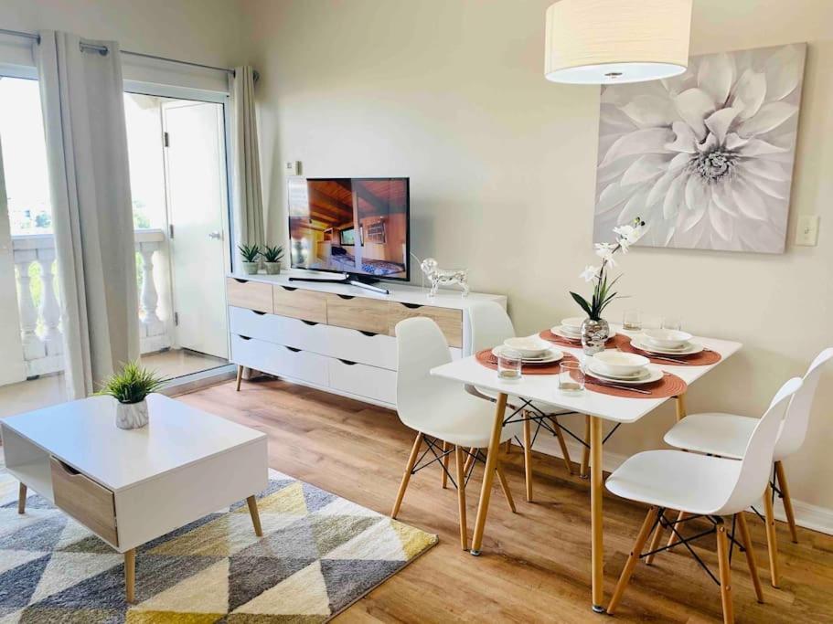 Walking Distance From Universal One Bedroom Orlando