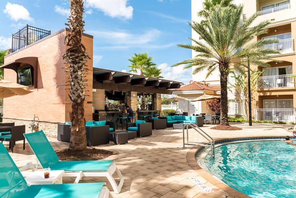 Apartment Walking Distance From Universal One Bedroom *