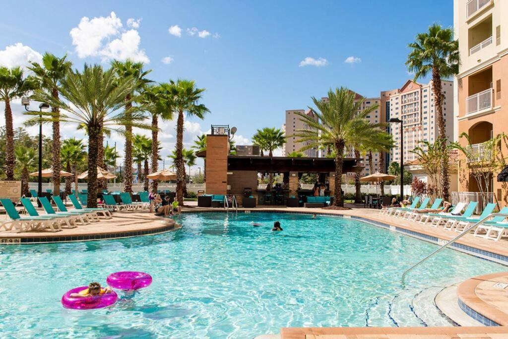 Apartment Walking Distance From Universal One Bedroom