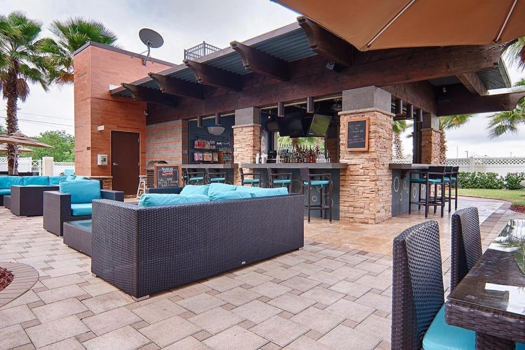 Walking Distance From Universal One Bedroom Apartment