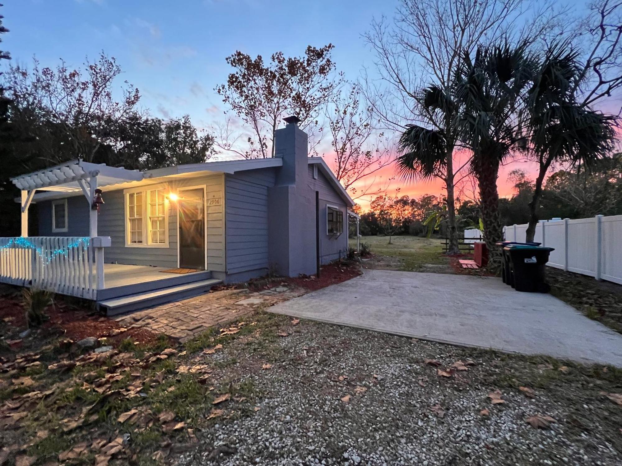 Speed World Entire Fenced Gated Big Land! Orlando