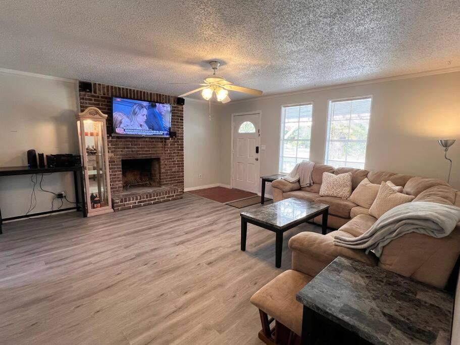 Holiday home Speed World Entire Fenced Gated Big Land!
