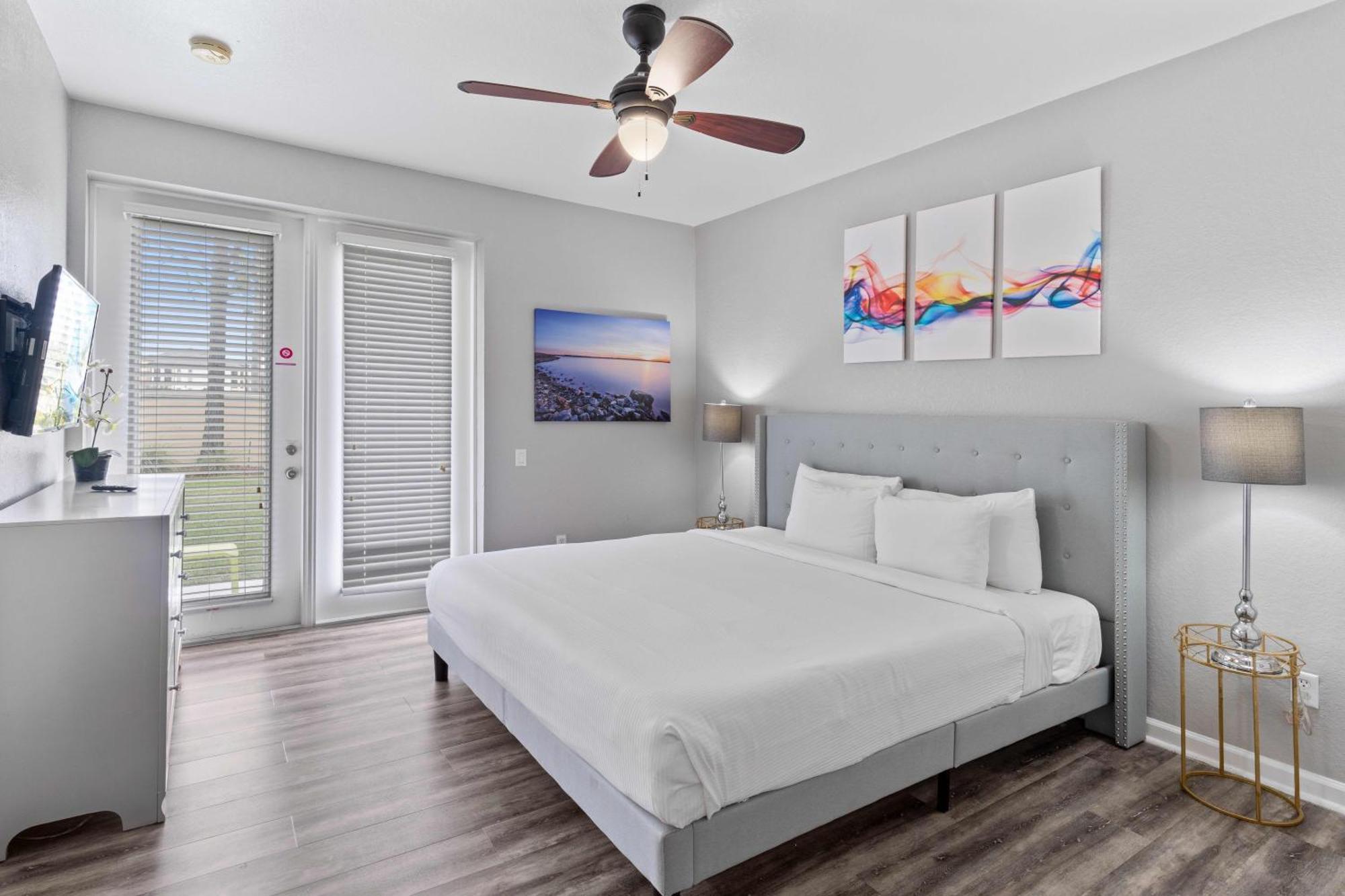 Vista Cay 245 By *