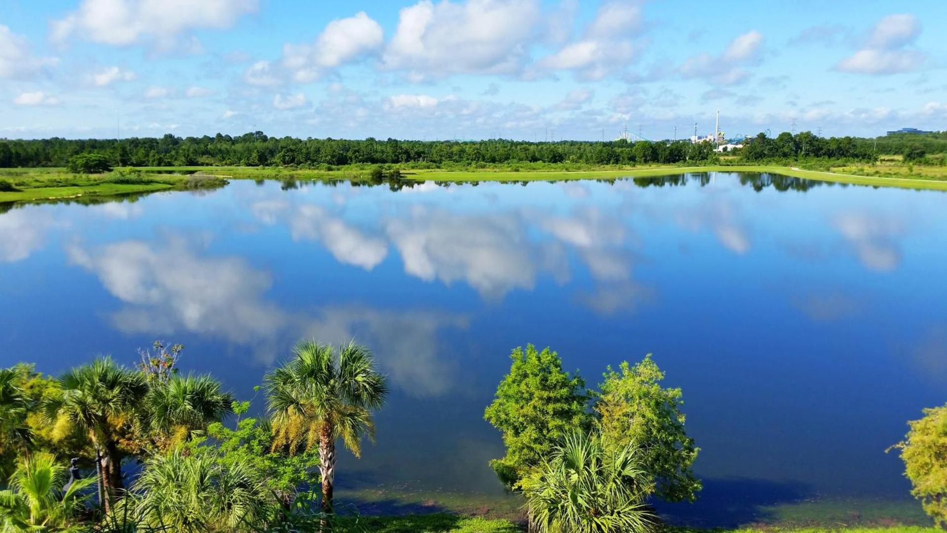 Vista Cay 72 By