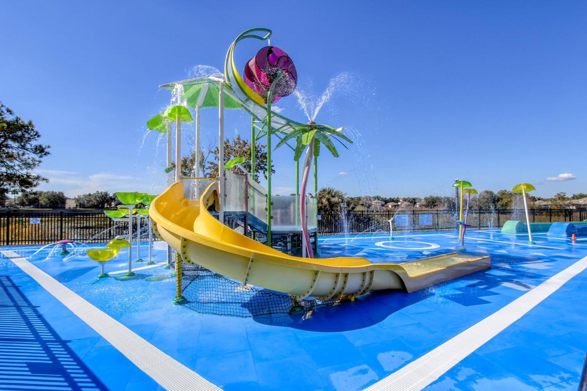 Large Pool In Windsor Hills *