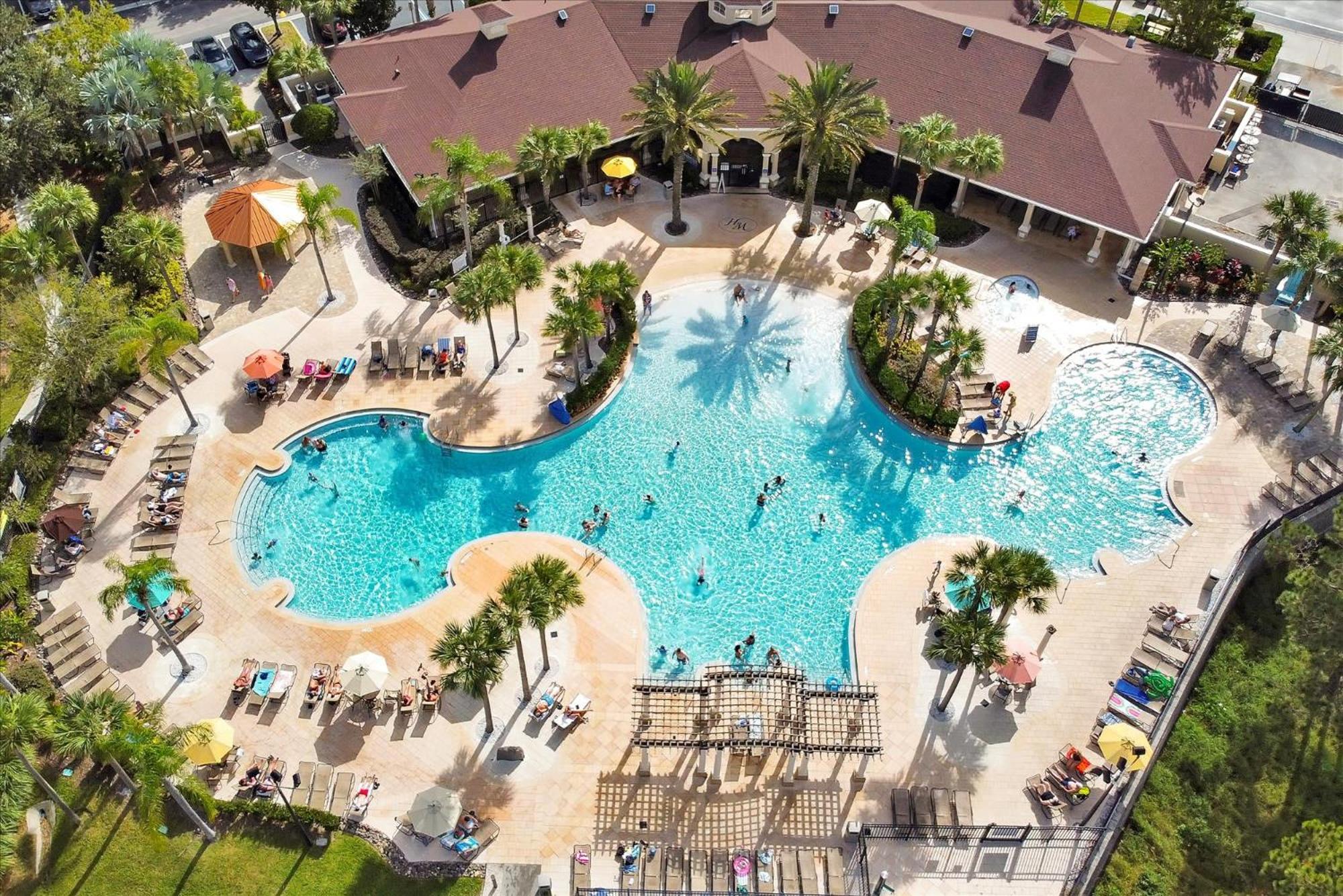 Large Pool In Windsor Hills Holiday home *