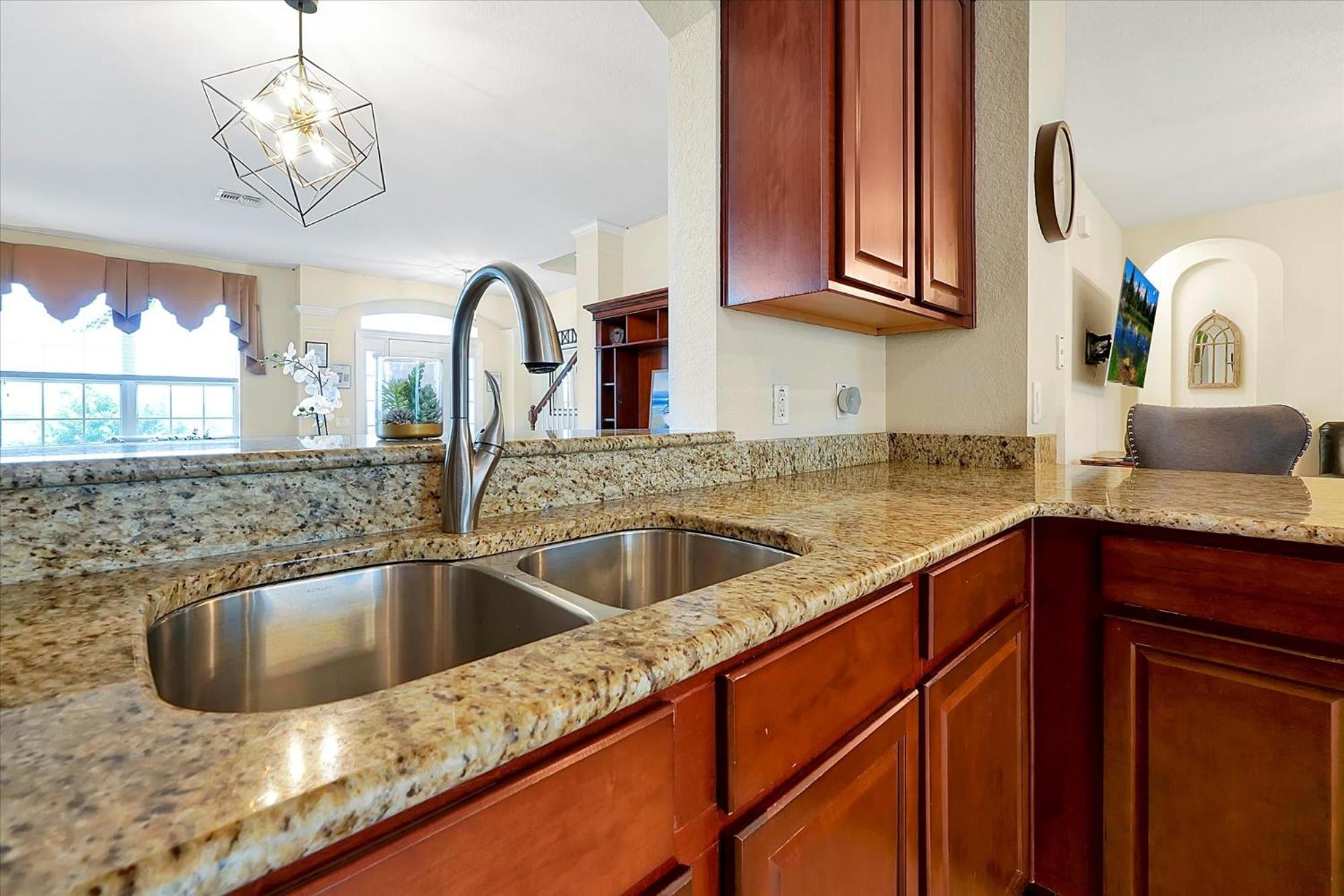 Large Pool In Windsor Hills Holiday home