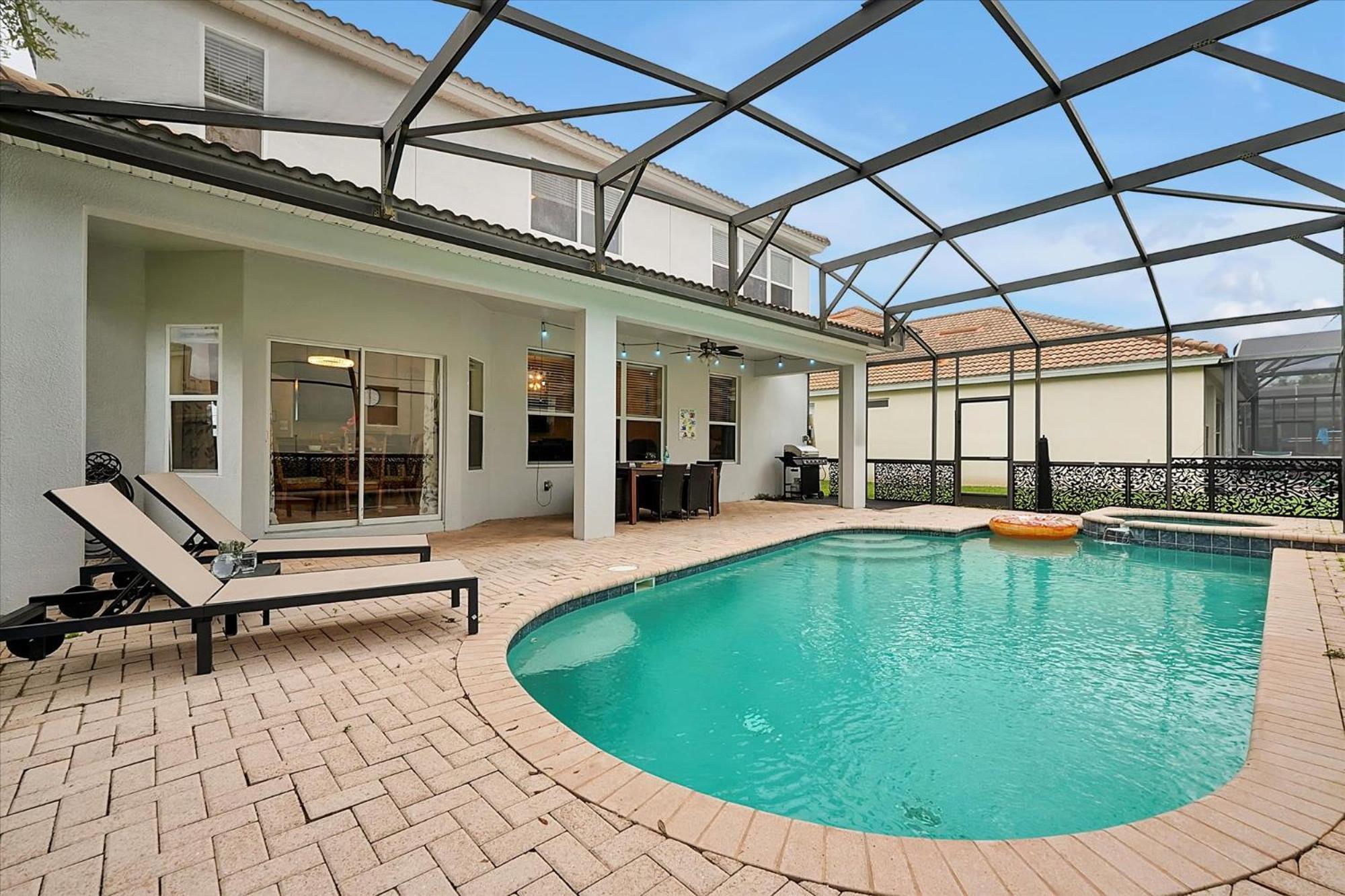 Large Pool In Windsor Hills Holiday home *