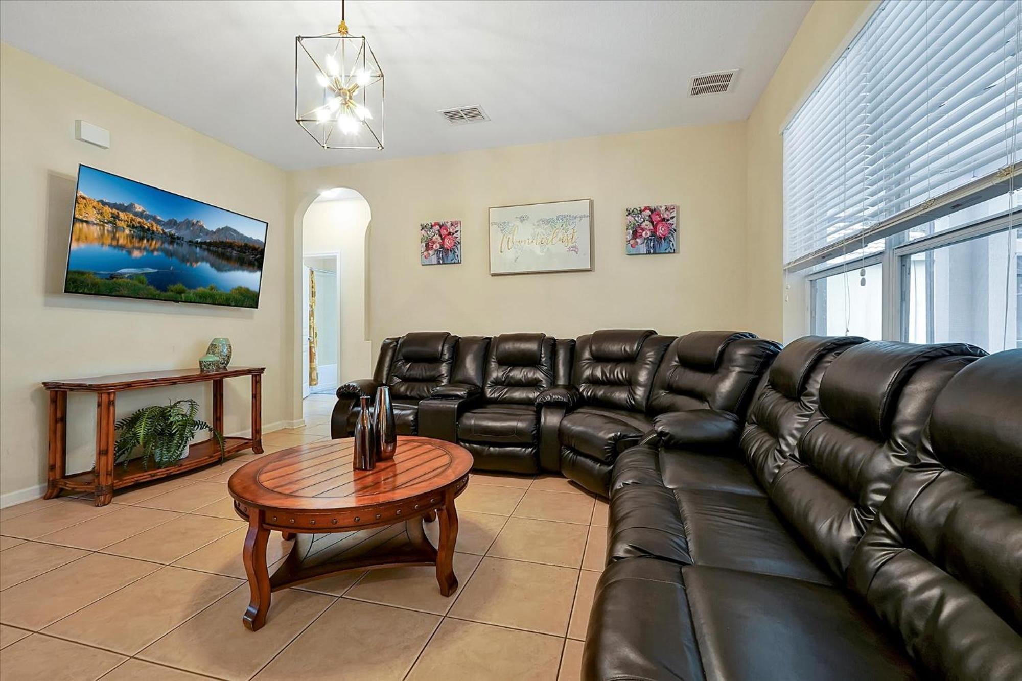 Large Pool In Windsor Hills Holiday home