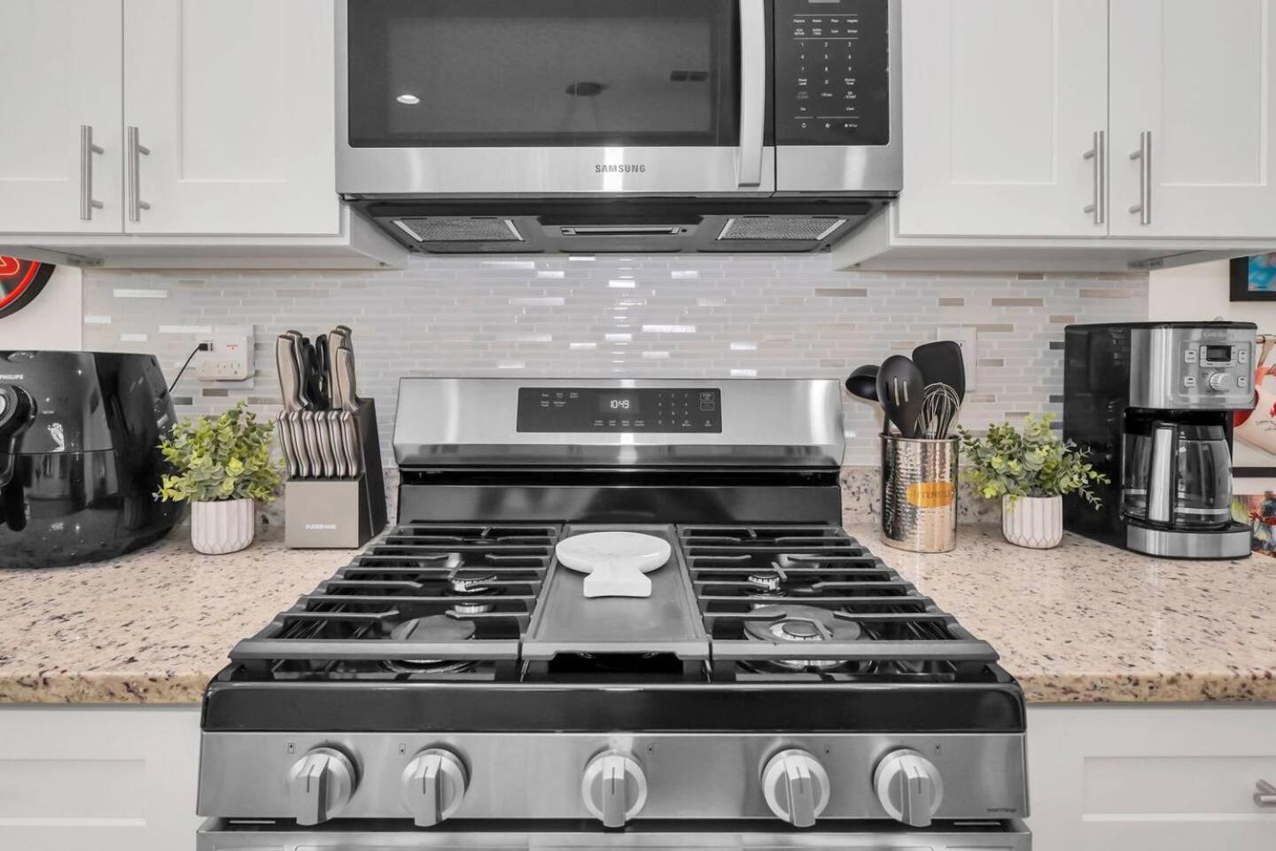 Holiday home 3bd 3ba Themed House Near *