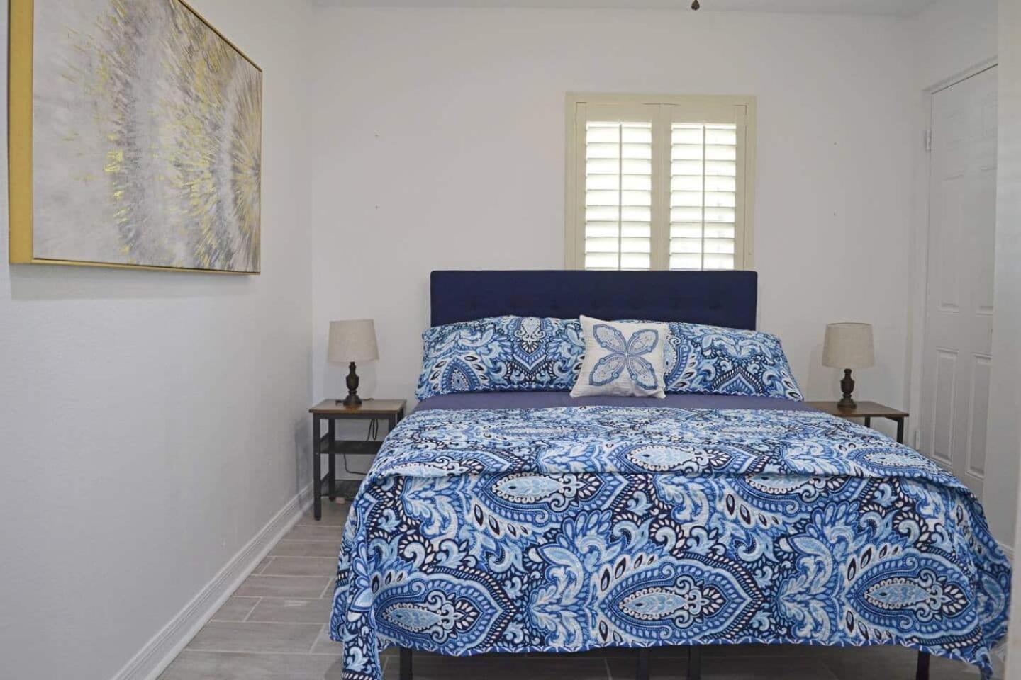 2Br Getaway Pets Ok 20 Min To Airport Holiday home *
