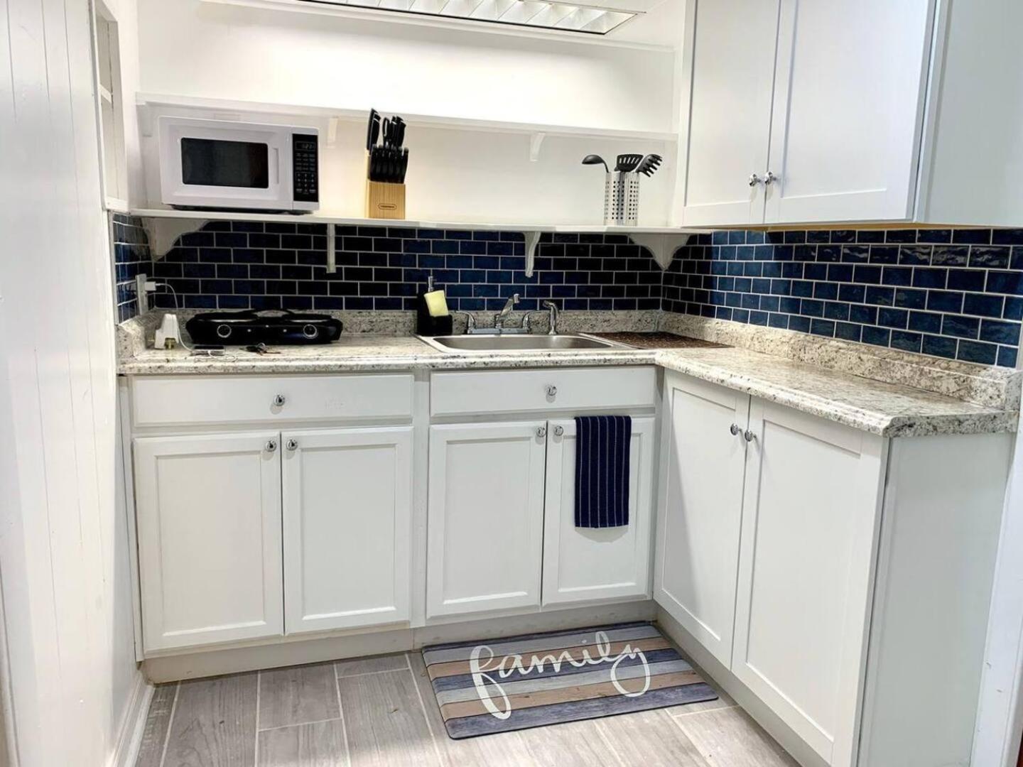 Holiday home 2Br Getaway Pets Ok 20 Min To Airport