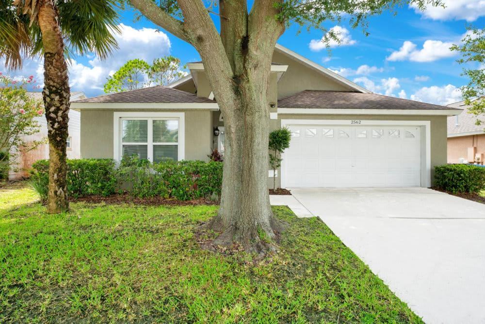 Relaxing Retreat With Pool And Movie Theater * Orlando