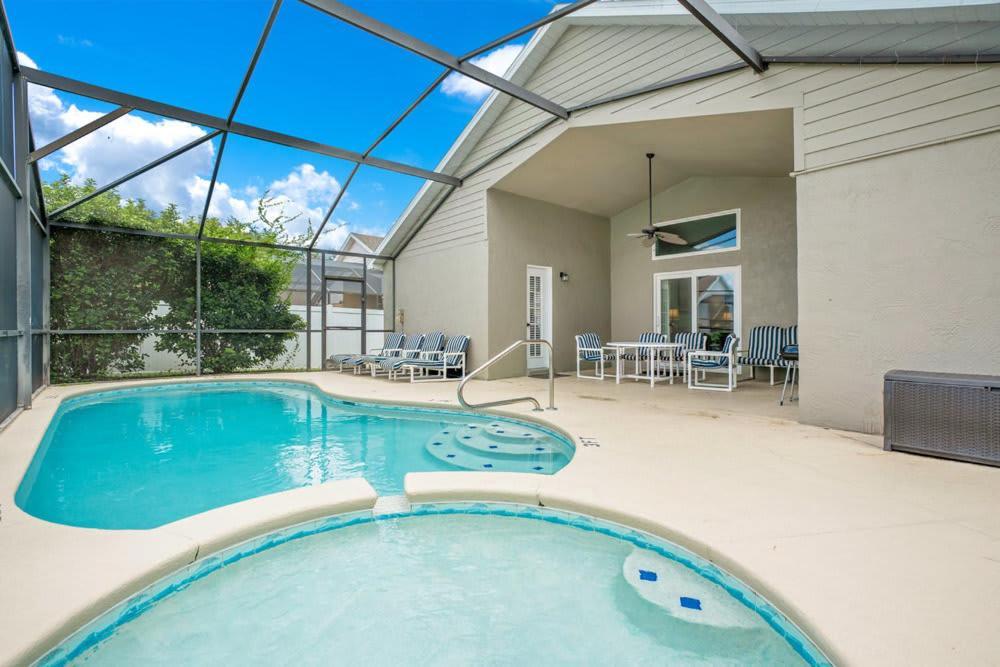 Relaxing Retreat With Pool And Movie Theater