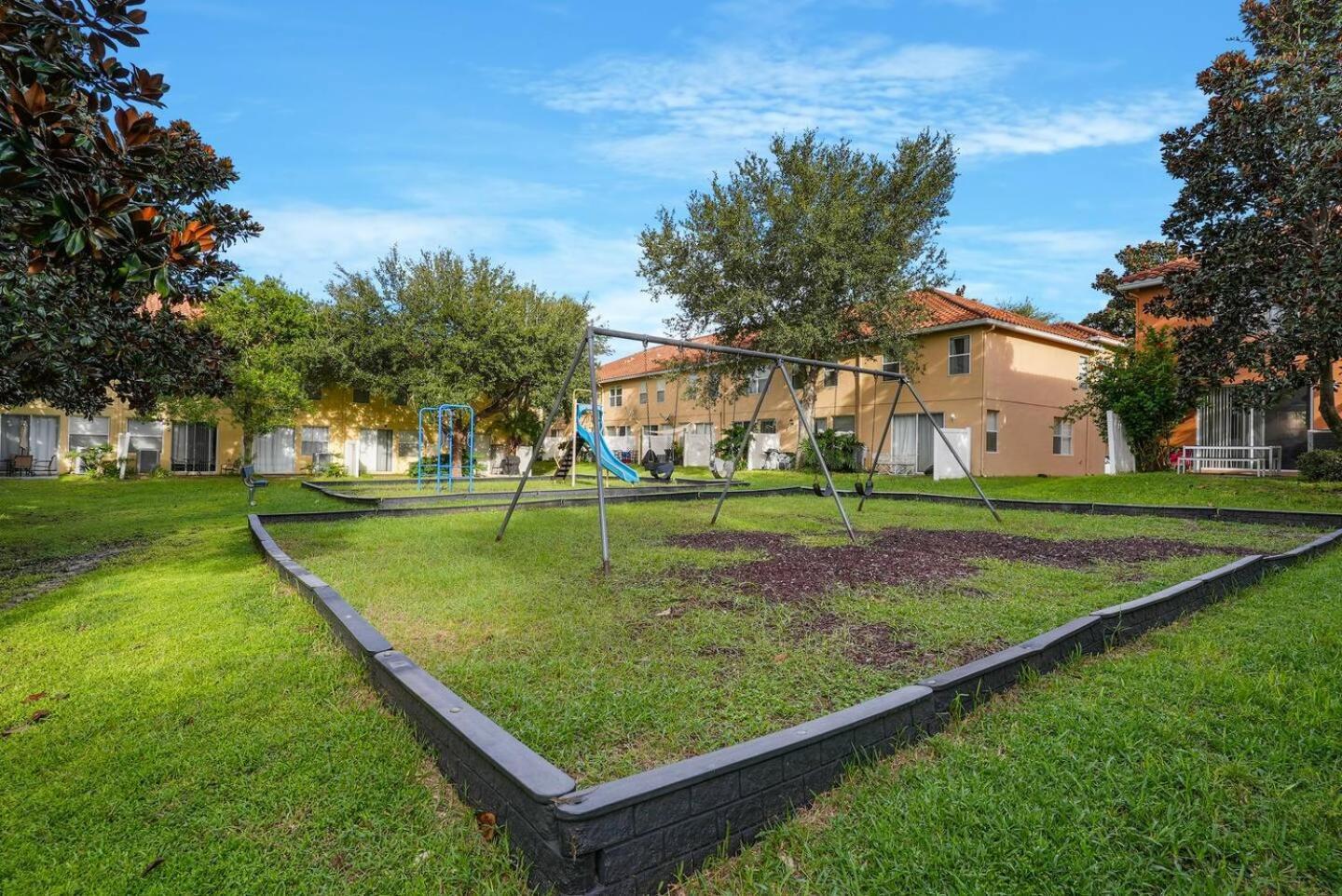 Holiday home Pet Friendly 20 Min To Disney Free Wifi! Orlando