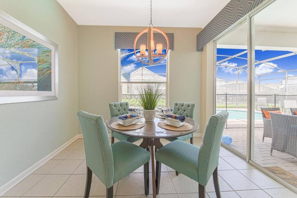 Holiday home Casa Del Sol - 5 Bed 5 Bath Windsor Hills 3 Miles From