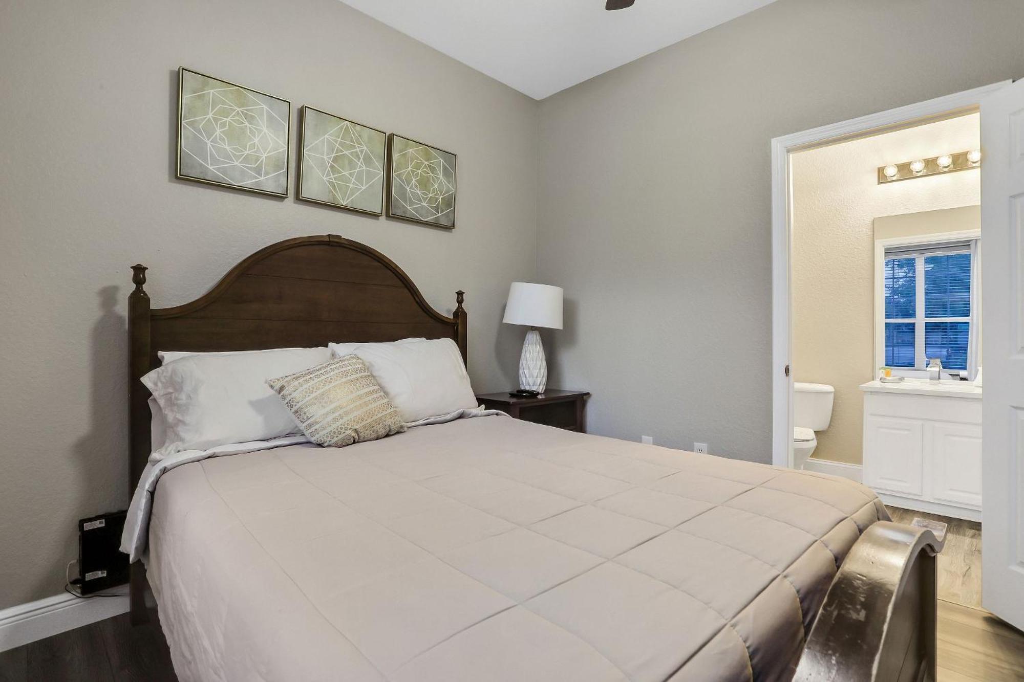 2517 - 3q3b Windsor Hills 10 Min * Orlando