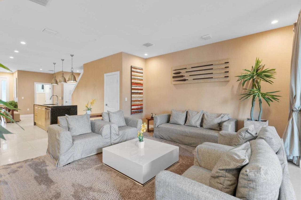 Luxury 4br Townhouse Next To 3175 Holiday home Orlando