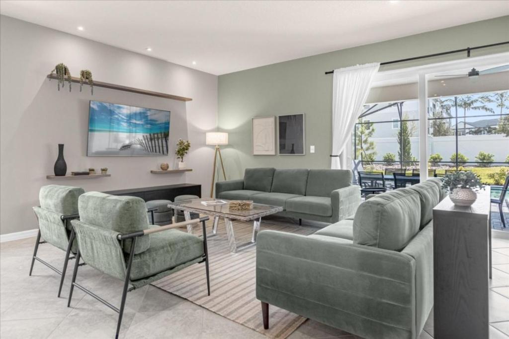 8 Bedrooms- 6 Bathrooms- Windsor Cay 16275sk Holiday home Orlando