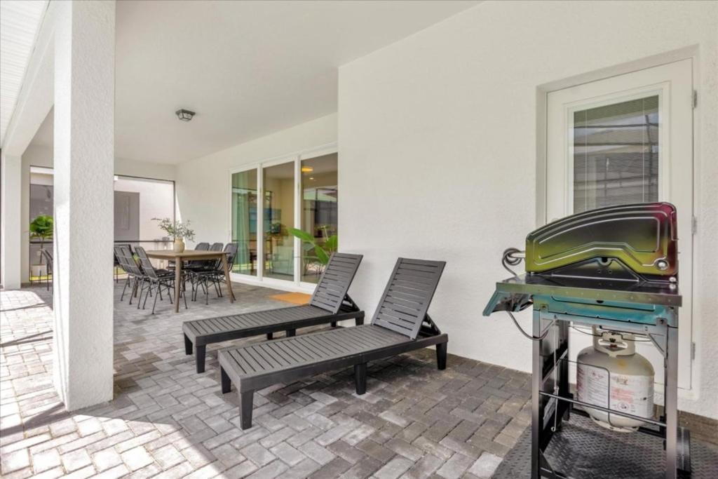 Holiday home 10 Bedrooms- 8 Bathrooms- Windsor Cay 16340 Sk