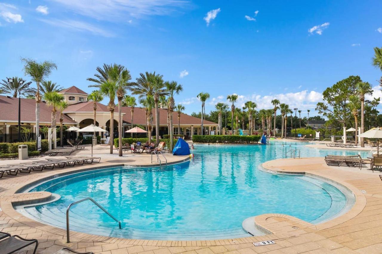 Wheelchair-friendly Near World Orlando