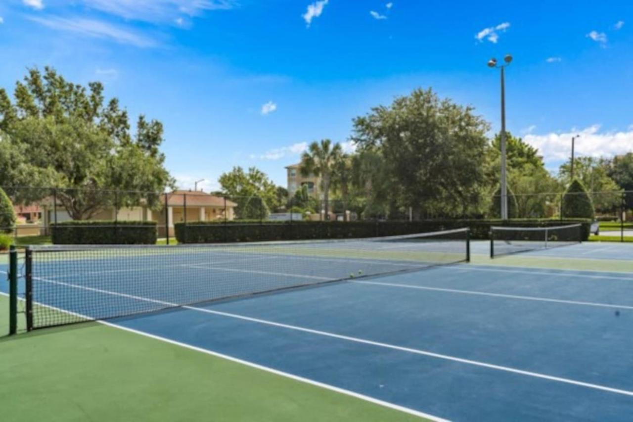 Wheelchair-friendly Near World Orlando