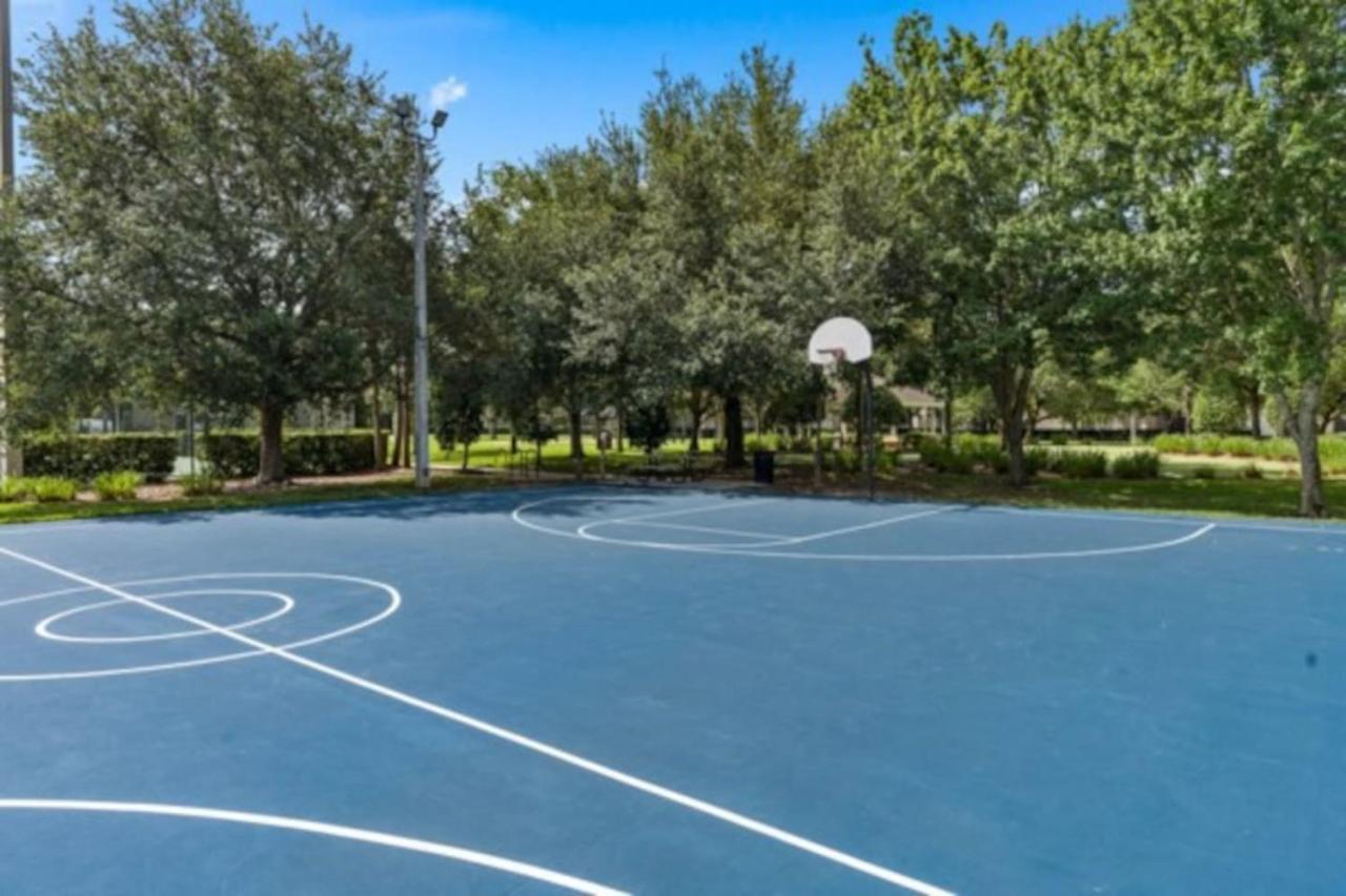 Wheelchair-friendly Near World * Orlando