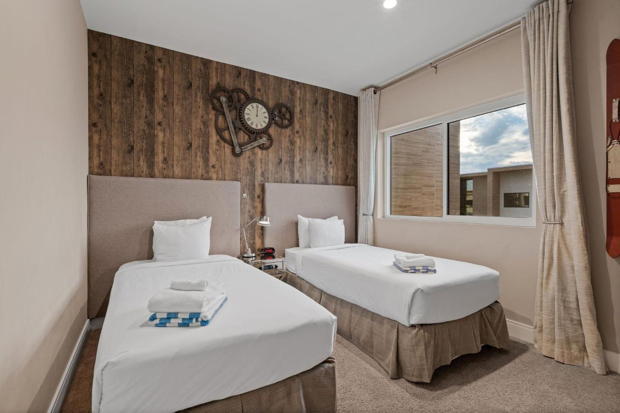 3063 - Luxuosa Com 4 Quartos E 4.5 Banheiros Perto Da Com Acesso Ao Apartment *
